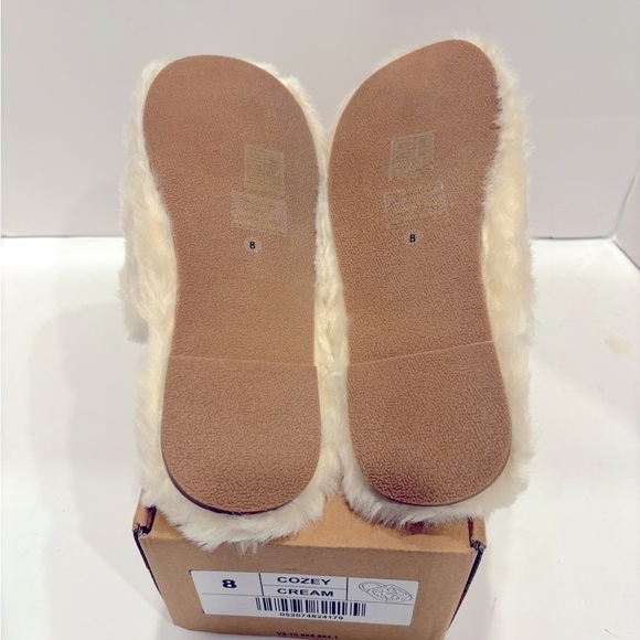 Journee Collection Womens Cozey Comfort Insole Slip On Mules Round Toe Slippers - Picture 13 of 15